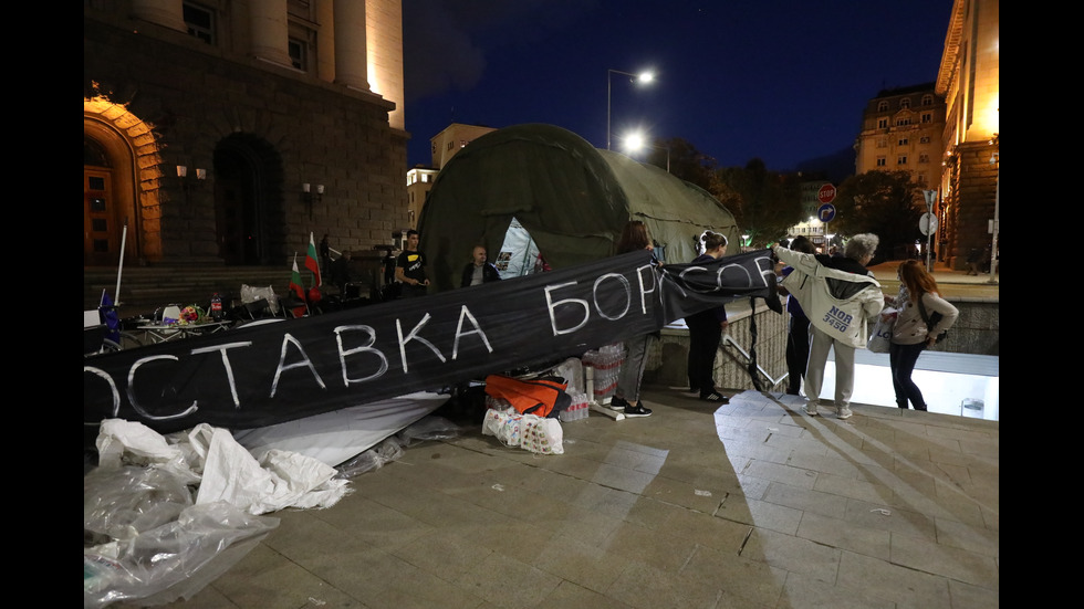 82-ра вечер на антиправителствени протести в София
