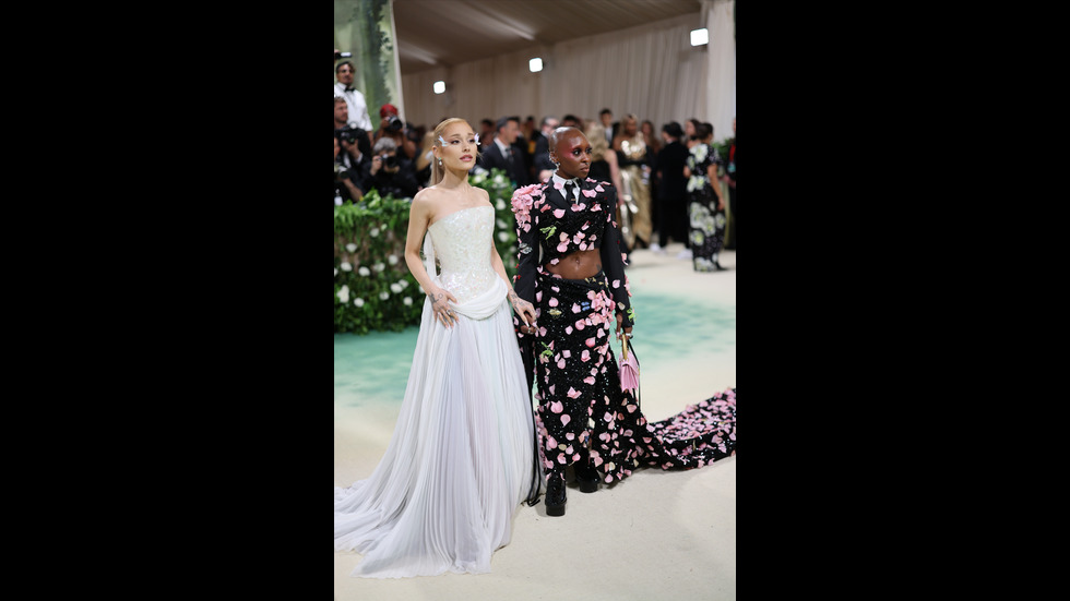 Звезди, блясък, смели и екстравагантни тоалети на Met Gala 2024
