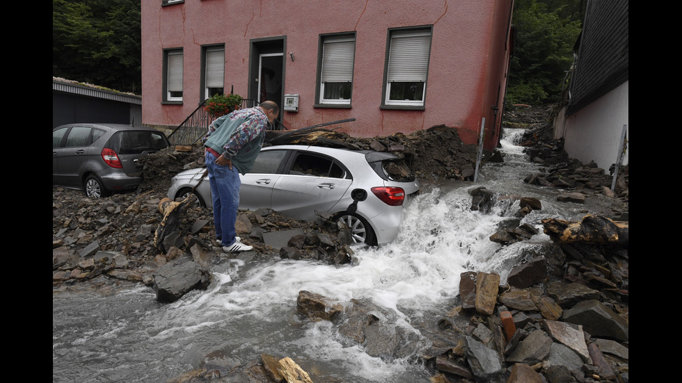 Бедствие в Германия: Наводненията продължават да взимат жертви