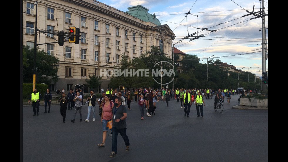 Демонстрация в подкрепа на ромите, глухите и хората с различна сексуалност