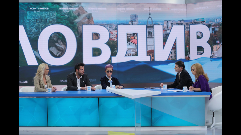 Изборното студио на NOVA - в и зад кадър