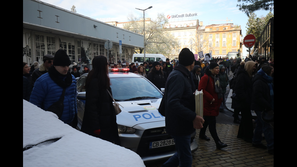 „Стига повече“: Протест в София срещу войната по пътищата