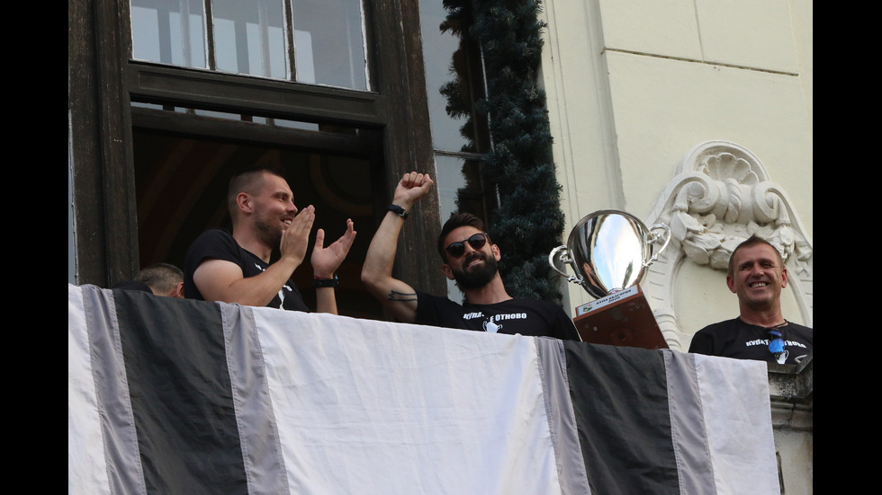 Локомотив (Пловдив) отпразнува Купата заедно с феновете