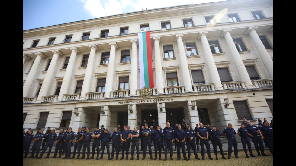 Напрежение на протеста на "Възраждане"