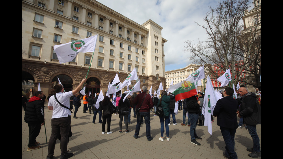 Лозари излязоха на протест