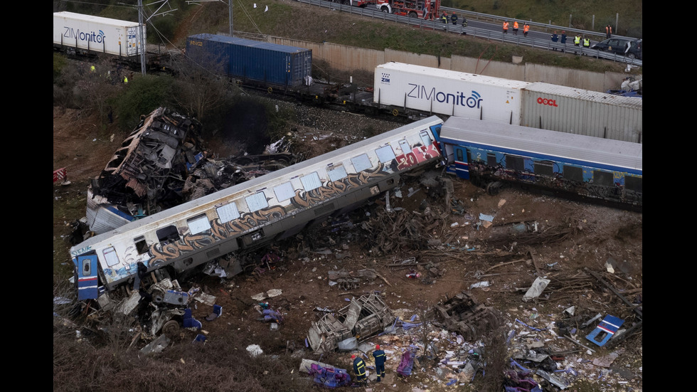 Сблъсък между два влака в Гърция, има десетки жертви и ранени
