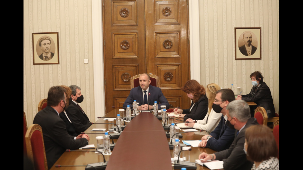 Започнаха консултациите при президента за нов кабинет