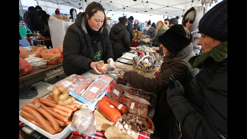 Фермери представят продукцията си на пазар в София