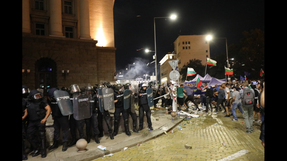 Нова вечер на протести в София