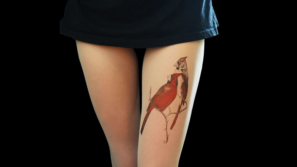 Чорапогащник, който създава илюзията, че сте татуирани