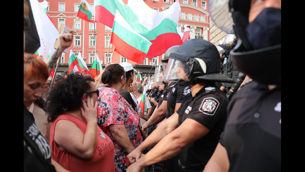 Нова вечер на протести в София