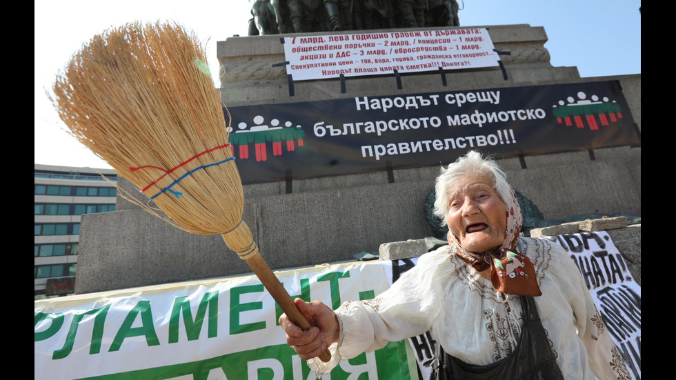 Годината през обектива на Олег Попов