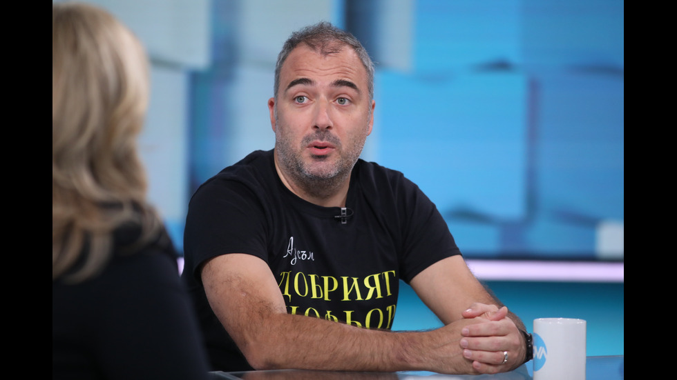 ЗАД КАДЪР: Изборният ден по NOVA В СНИМКИ