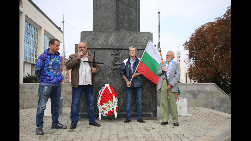 Граждани искат да се премахне статуята на София