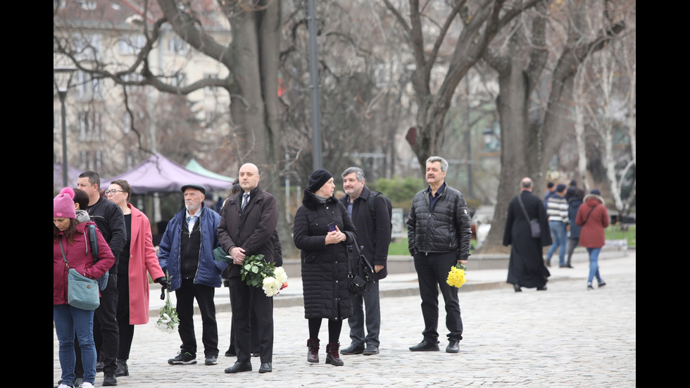 Изложиха за поклонение тленните останки на патриарха в „Св. Александър Невски”