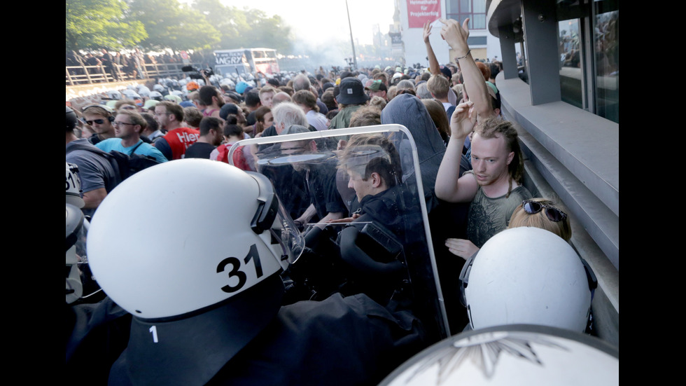 Сблъсъци между полицията и протестиращи срещу Г-20 в Хамбург