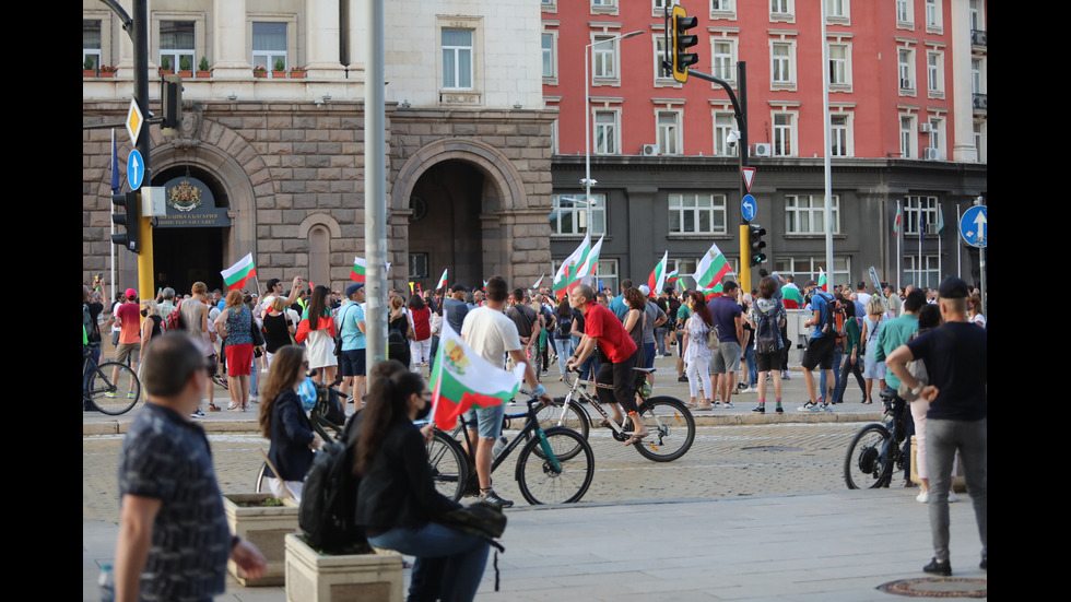 13-и ден на протести в София