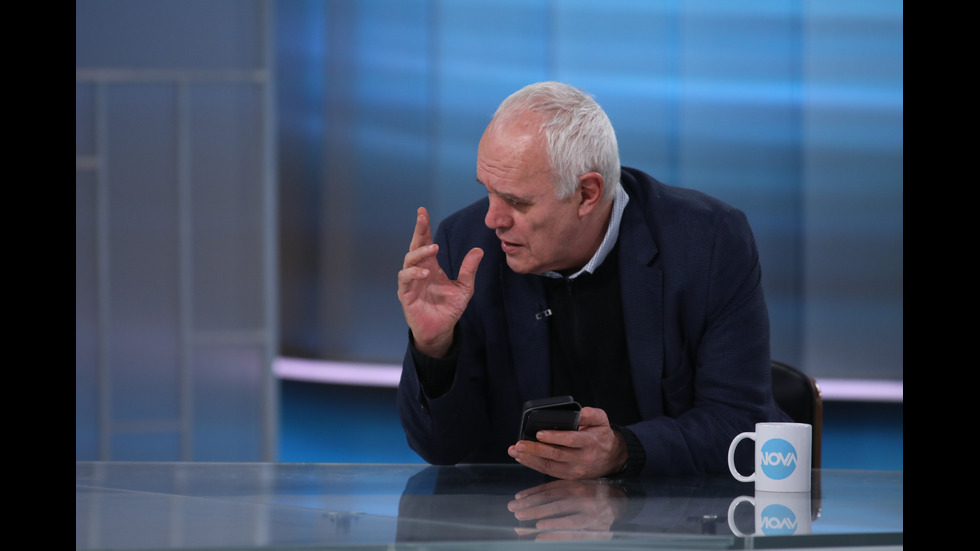 ЗАД КАДЪР: Изборният ден по NOVA В СНИМКИ