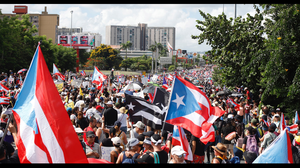 Протести свалиха губернатора на Пуерто Рико
