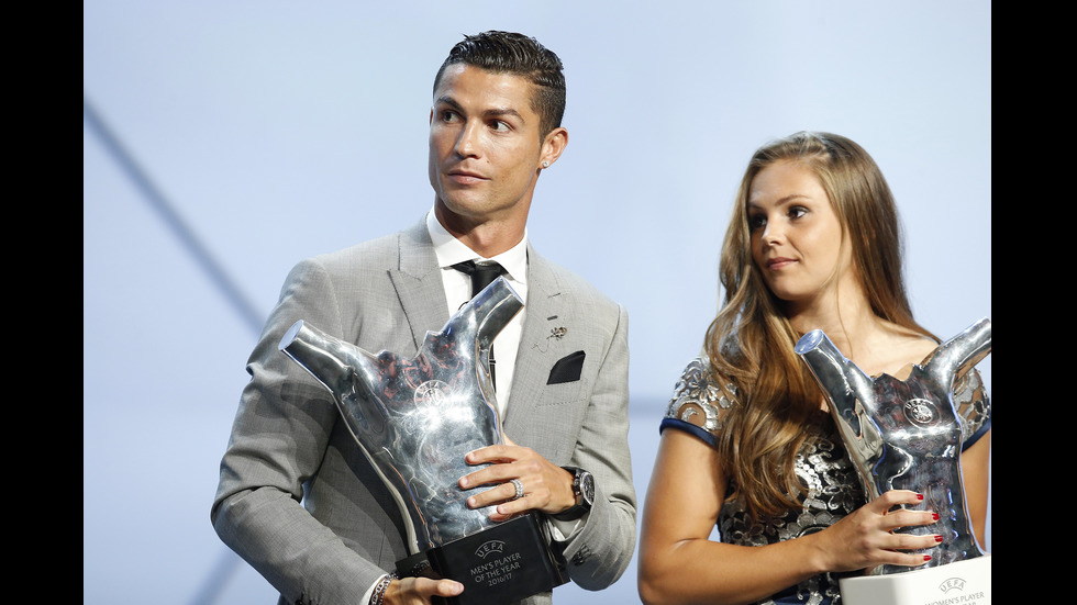 Роналдо спечели наградата на УЕФА за най-добър играч на сезона