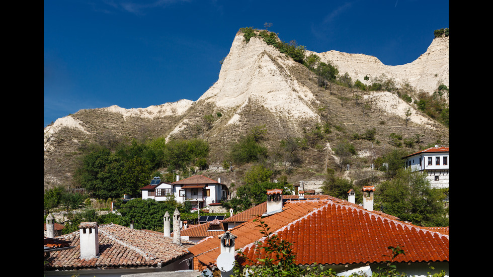 Мелник - най-малкият град в България