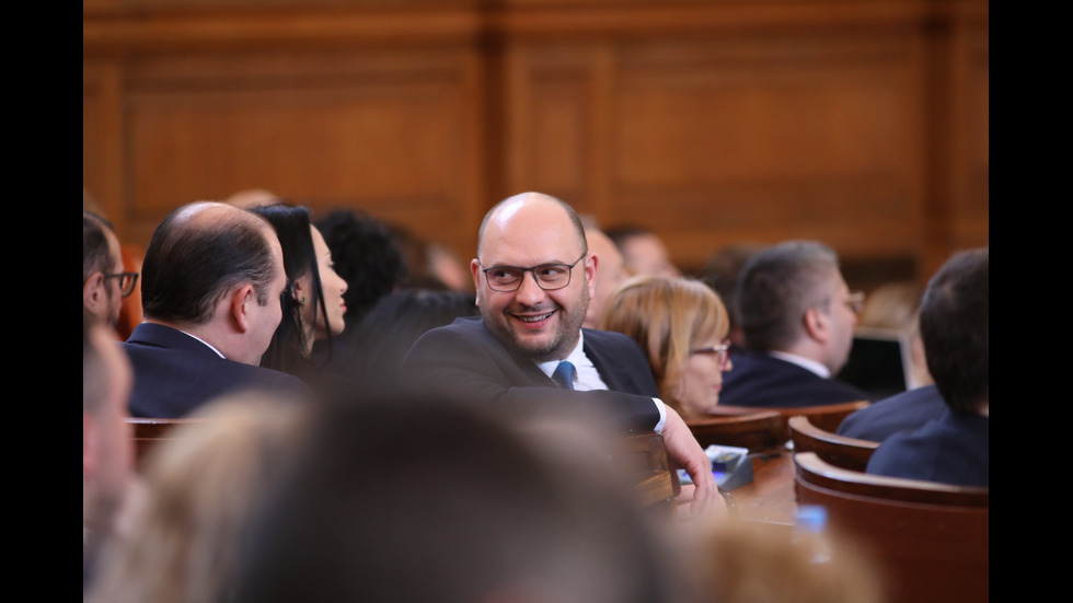 Осми ден на първото заседание на парламента