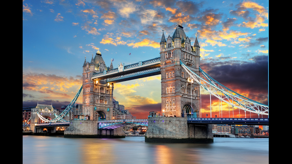 Затварят за ремонт символа на Лондон - Тауър бридж