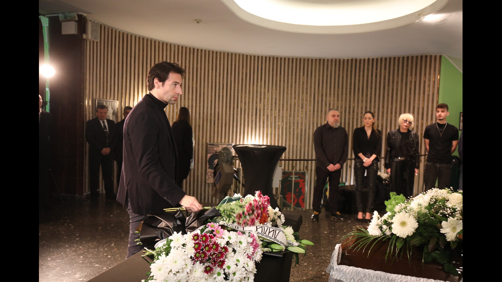 Прощаваме се с актьора Славчо Пеев