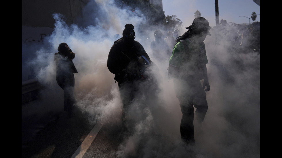 Сблъсъци между Гвардията и протестиращи в Лос Анджелис