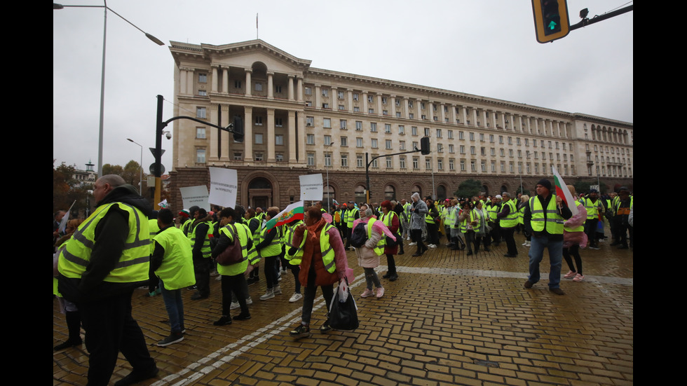 Фермери и животновъди отново излизат на протест