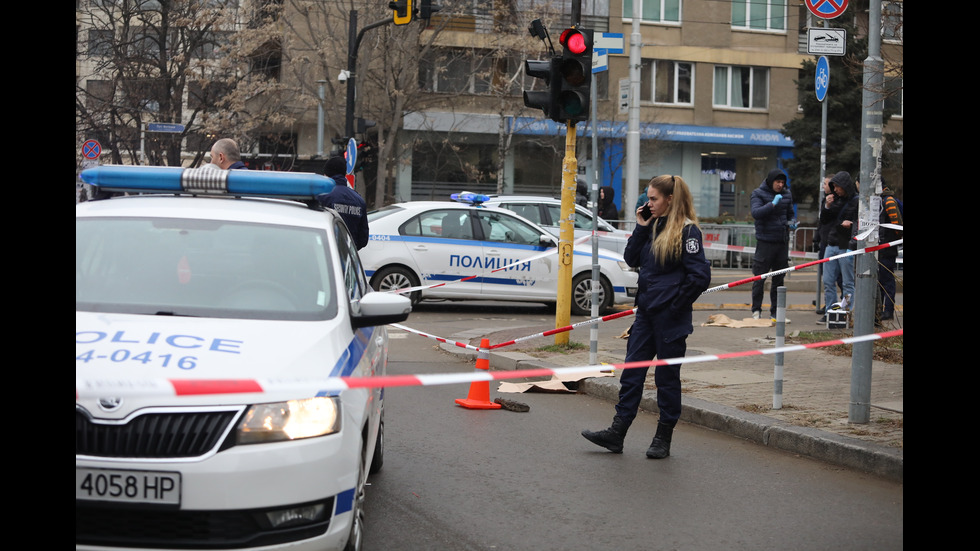 Намушкаха трима мъже в София, задържана е жена