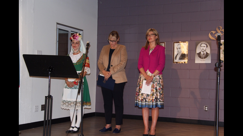 Захариева пред българската общност в Монреал: Вие сте най-добрите ни посланици по света