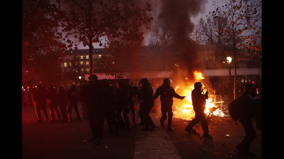 Протестите във Франция продължават