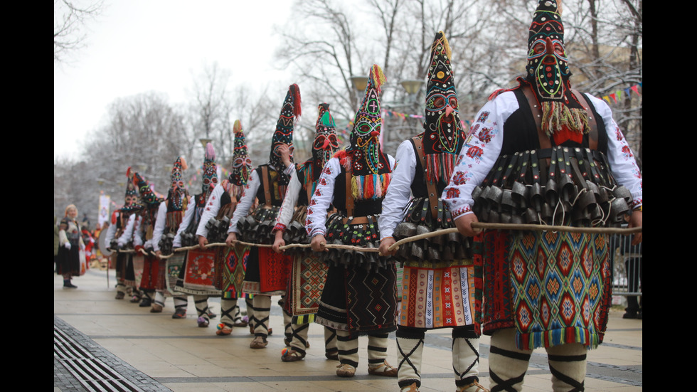 „Сурва” се завърна в Перник