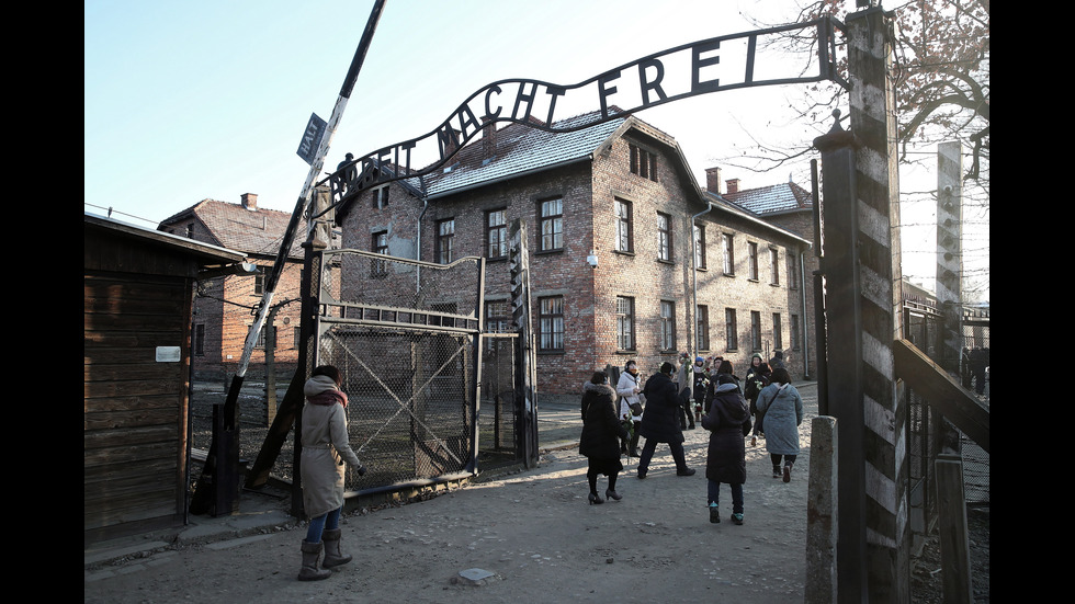 Меркел дари 60 млн. евро за музея на жертвите на Холокоста