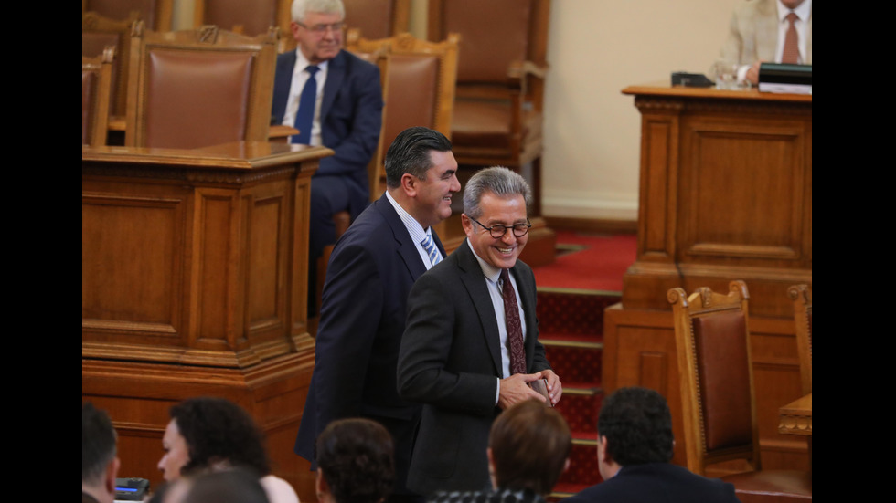 На извънредно заседание депутатите обсъждат бюджета за 2019 г.