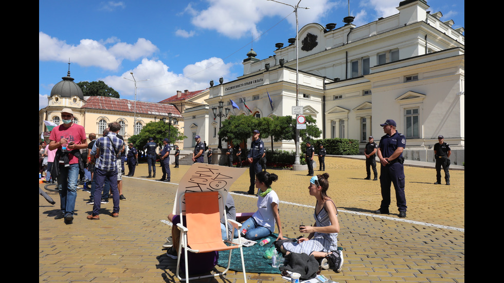 Антиправителствените протести минават в нова фаза