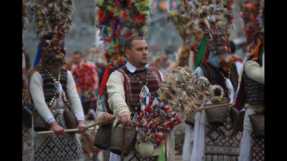 „Сурва” се завърна в Перник