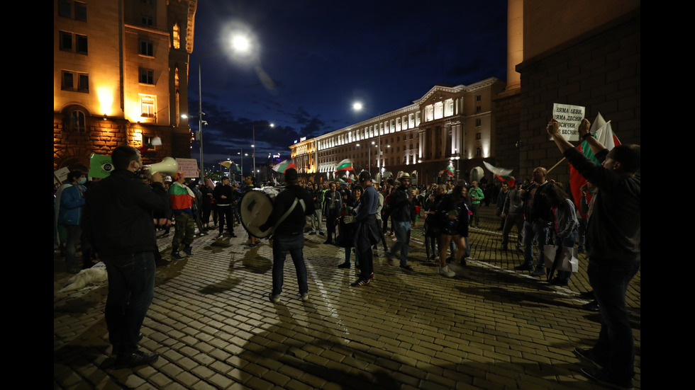 Десети ден на протести срещу властта