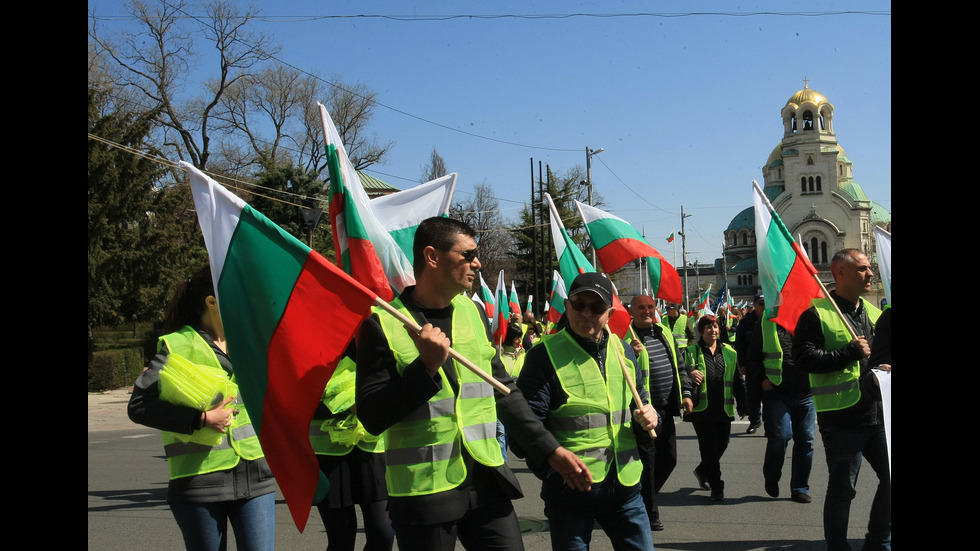 Превозвачи излязоха на протест в София