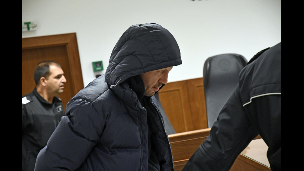 Съдът остави в ареста мъжа, откраднал 140 000 лева от кола в София