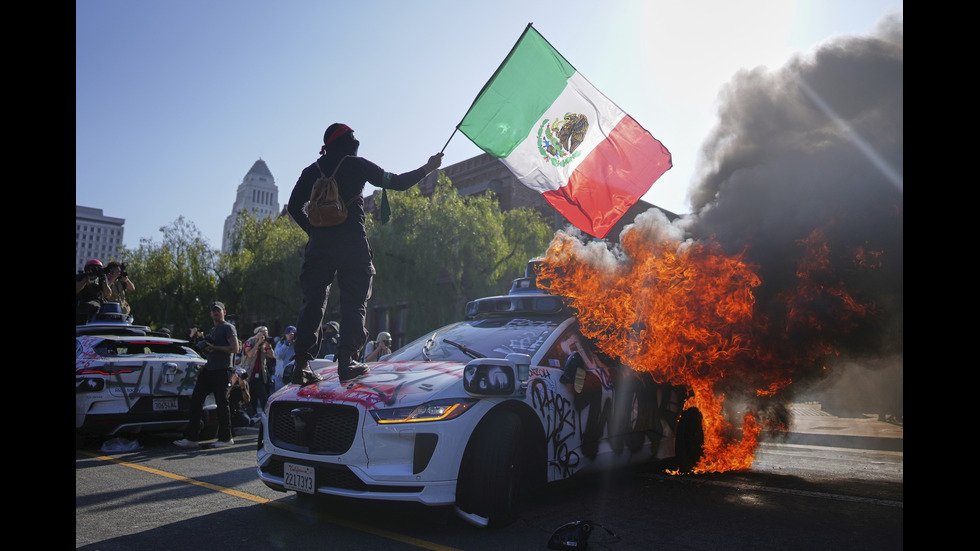 Сблъсъци между Гвардията и протестиращи в Лос Анджелис