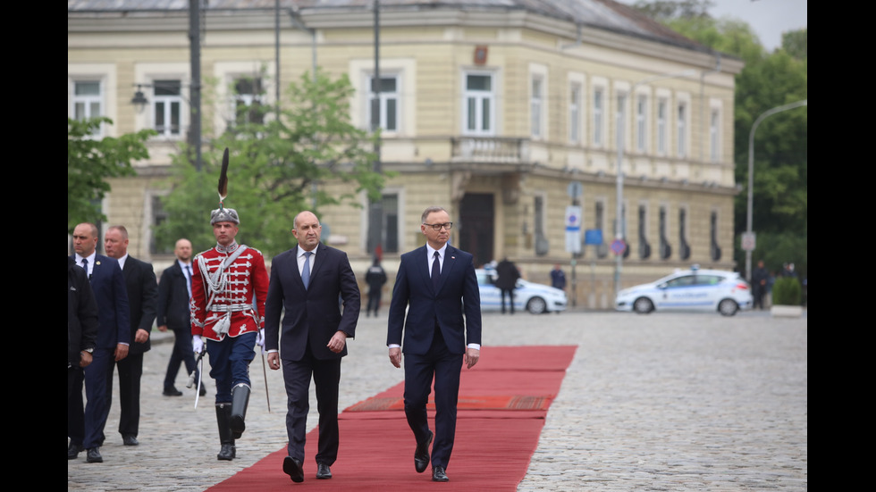 Президентът на Полша пристигна у нас