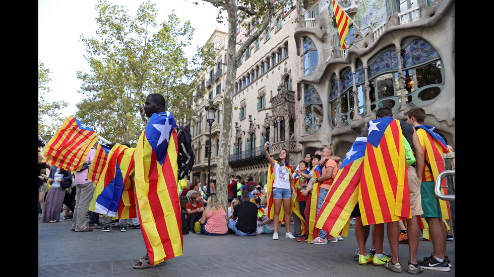 Каталунците, искащи независимост, излязоха на протест