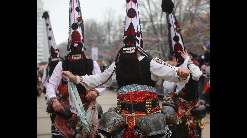 „Сурва” се завърна в Перник