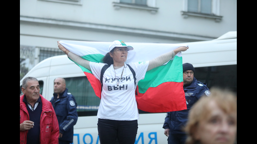 ДЕН 100: Засилено полицейско присъствие в София заради протеста