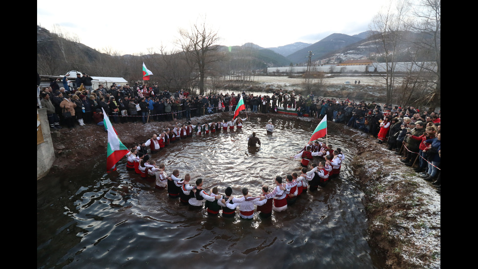 Спасяването на кръста в Зверино