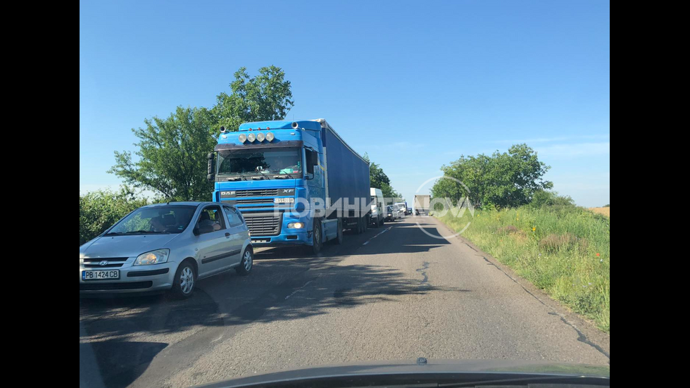 Километрично задръстване заради ремонта на „Тракия”