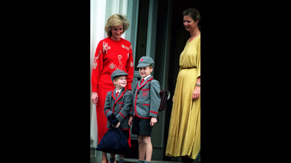 Как са изглеждали принц Хари и принц Уилям в първия им ден на училище