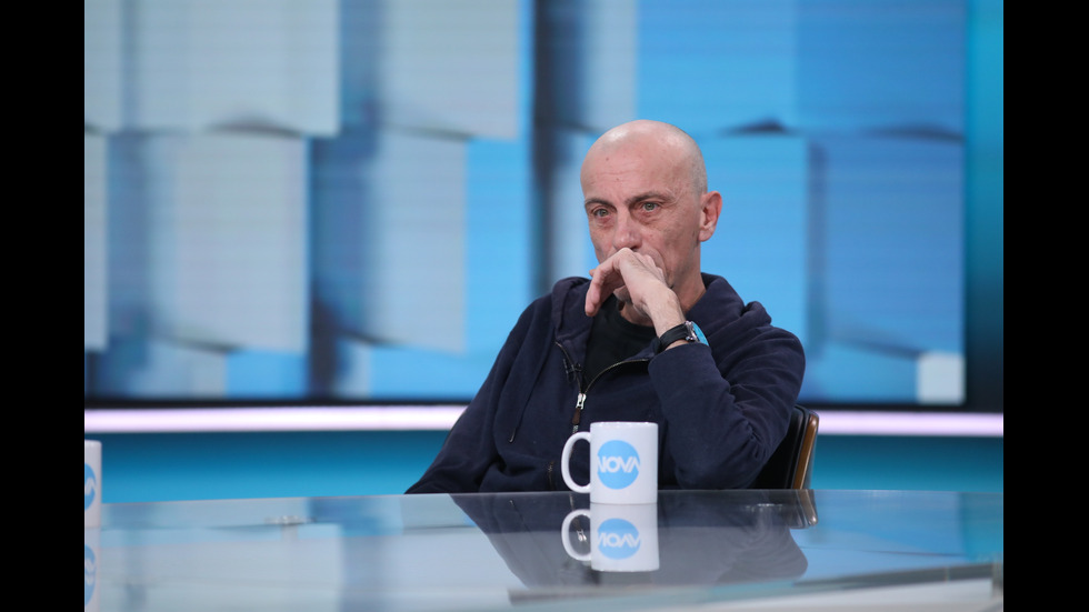 ЗАД КАДЪР: Изборният ден по NOVA В СНИМКИ